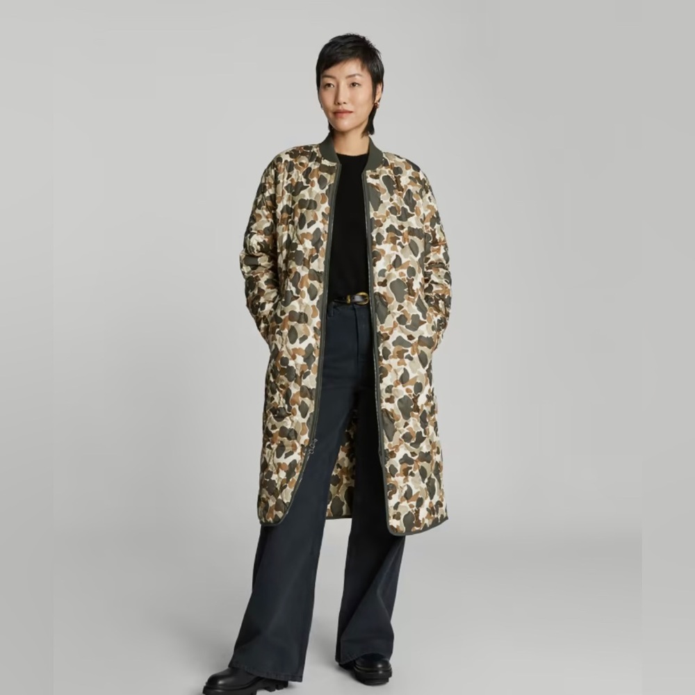 Everlane Coat- ReNew Long Liner
Biscotti Camo, Size XS